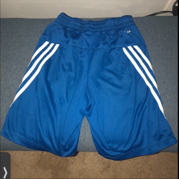 Men’s adidas shorts - Picture 2 of 4